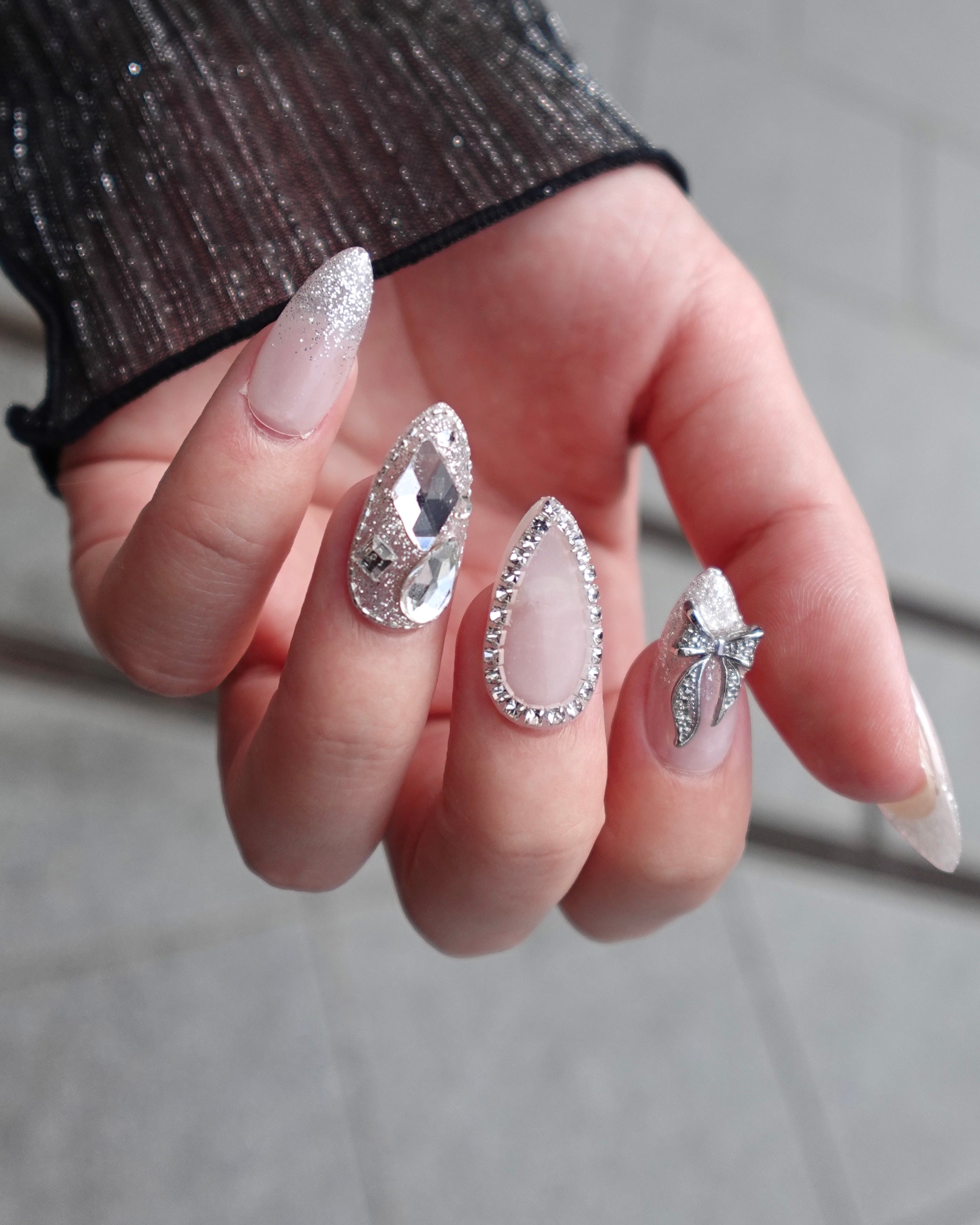 NEW】キラキラボリューム/ビジュー/ストーン/ワンホン/リボン