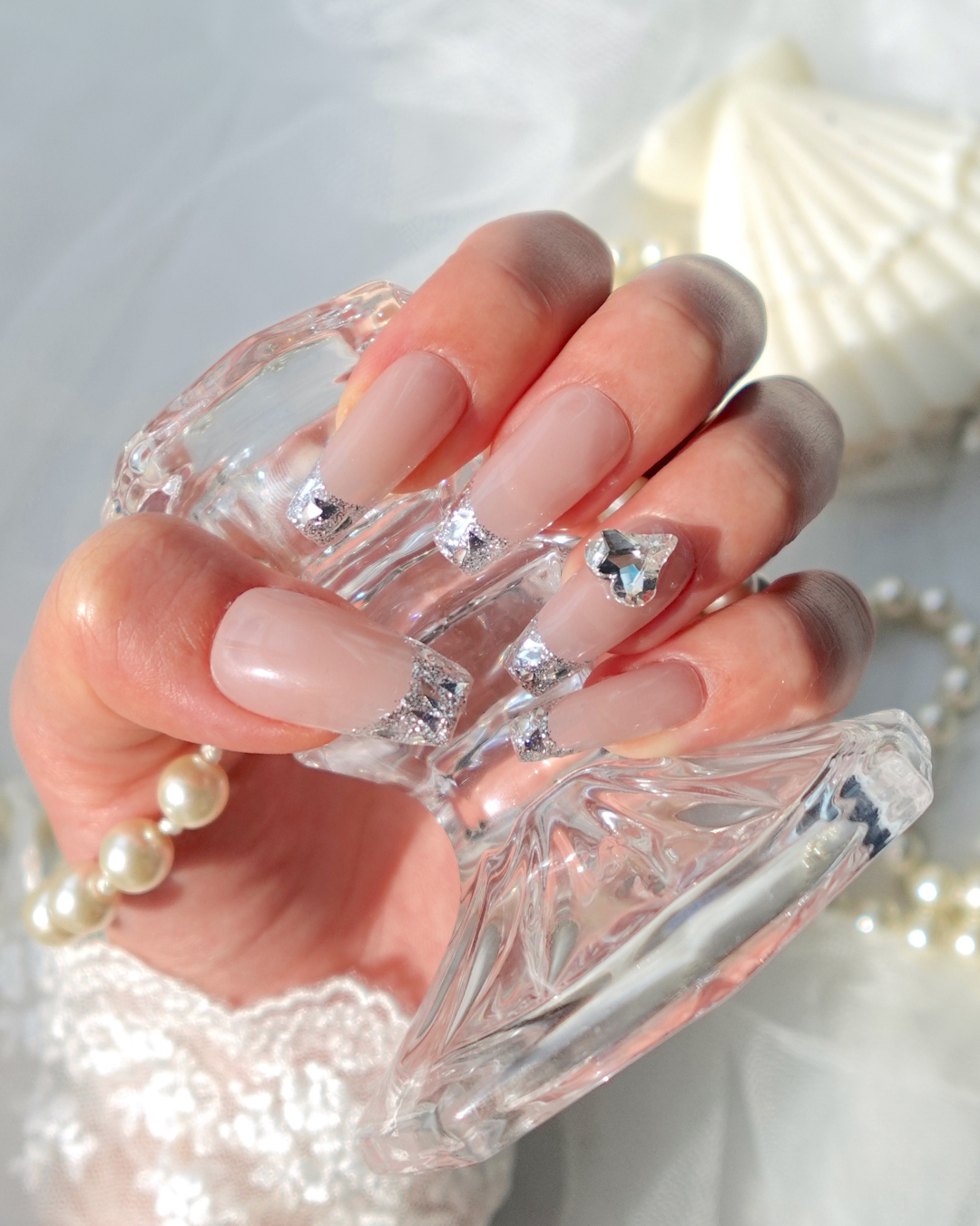 【NEW】キラキラベーシック/ガラスフレンチ/ワンホン/キラキラ/ビジューフレンチネイル/ブライダルネイル/ミディアムバレリーナ/ネイルチップ