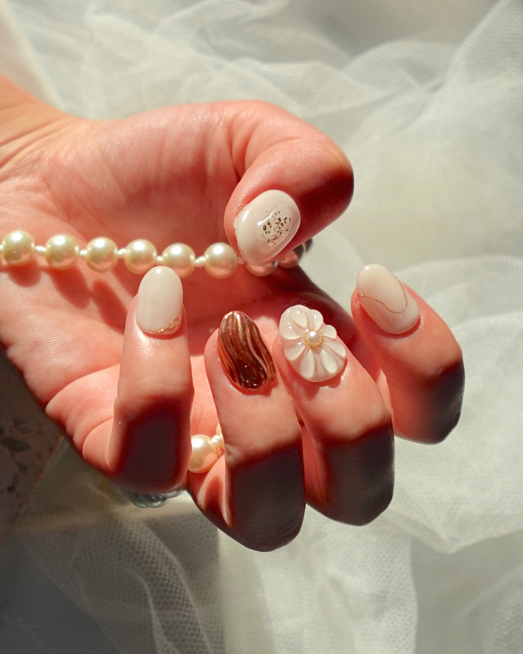 105 】ネイルチップ ぷっくりお花ネイル 春 フレンチ 成人式 入学式